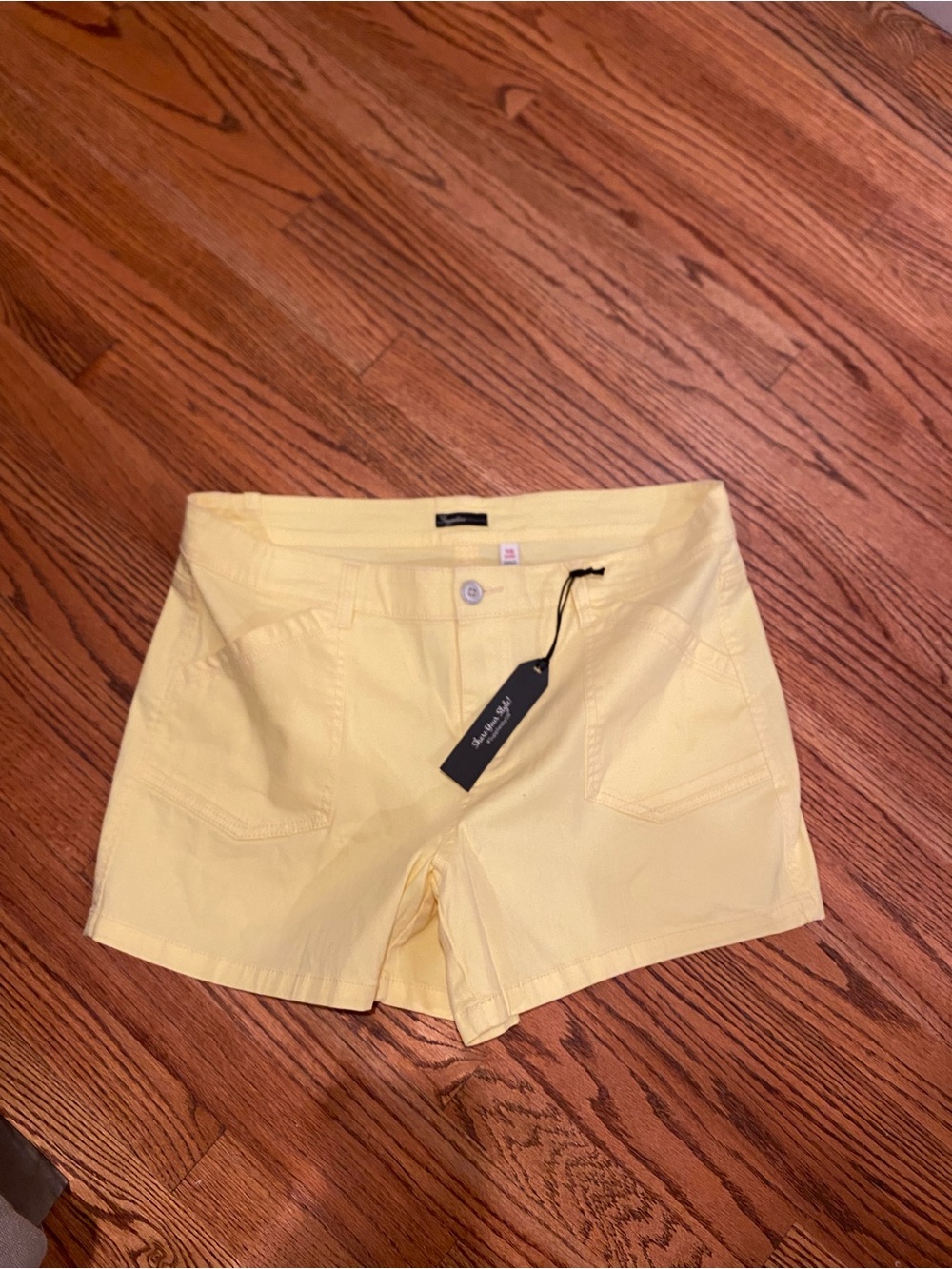 NWT UnionBay Supplies Light Yellow Women's Casual Shorts size 16W